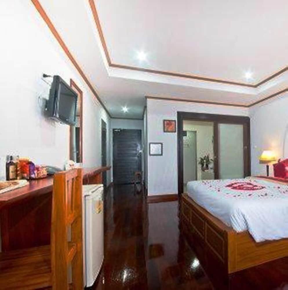 Lipa Bay Resort Lipa Noi Exterior foto