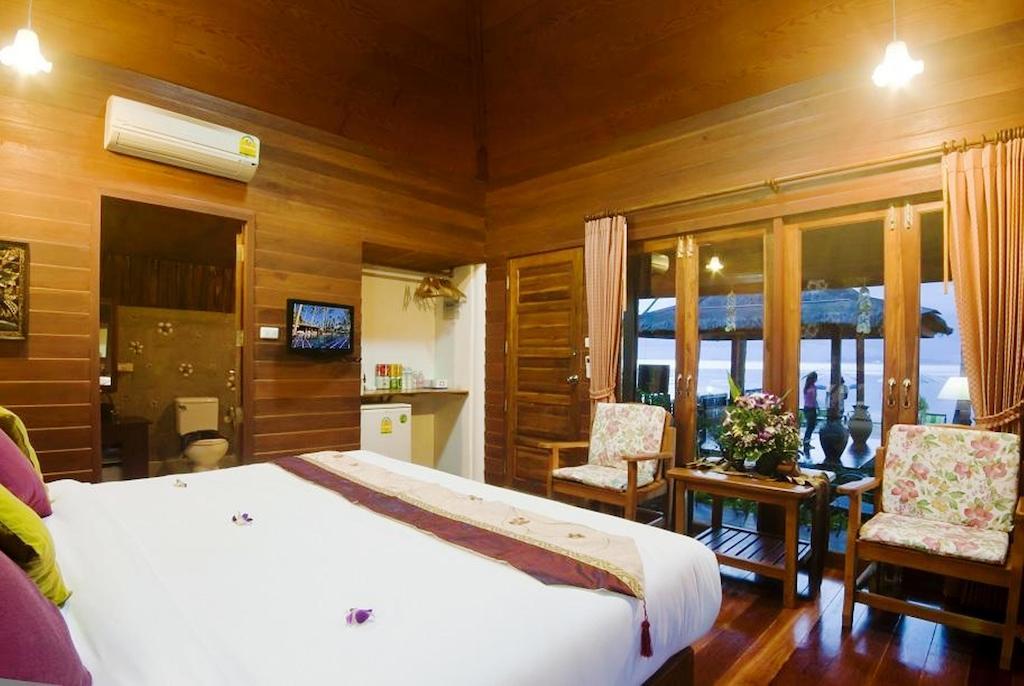 Lipa Bay Resort Lipa Noi Exterior foto