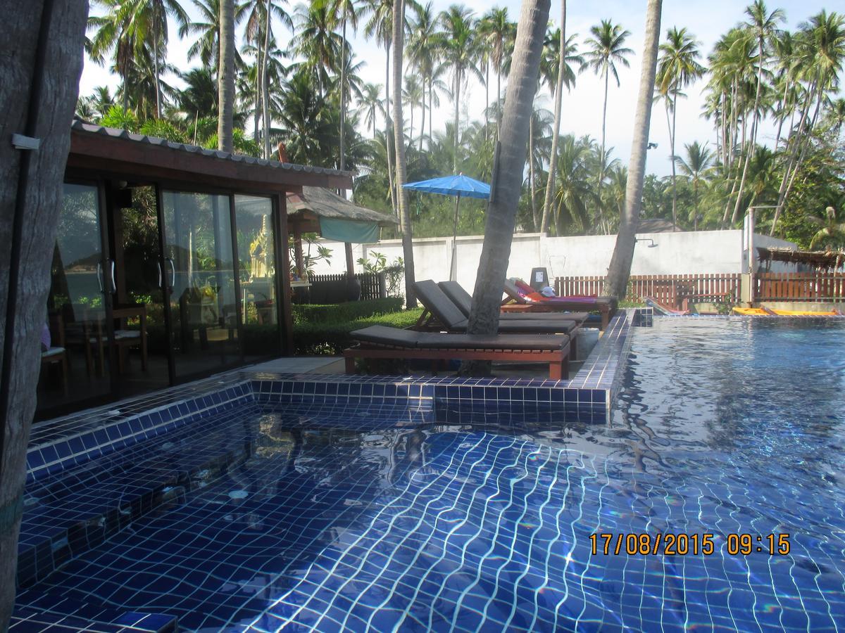 Lipa Bay Resort Lipa Noi Exterior foto